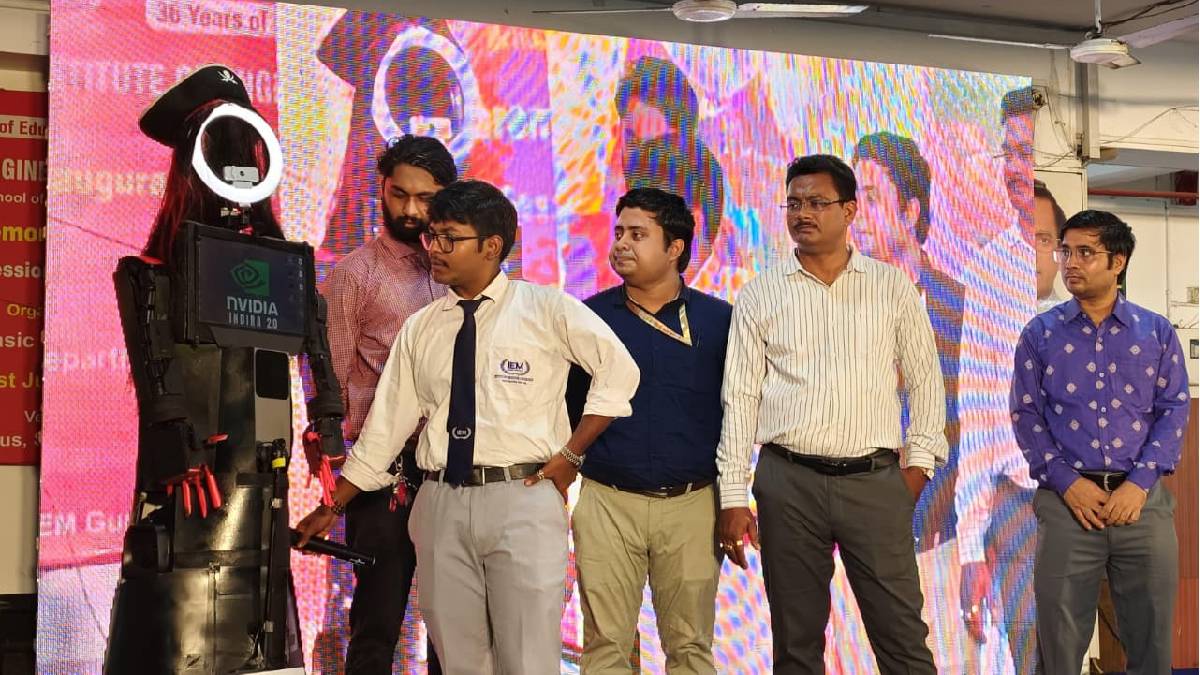 IEM-UEM Group of Institutions Hosts Grand Inaugural Ceremony for First-Year B.Tech Students, Showcases Advanced Technologies