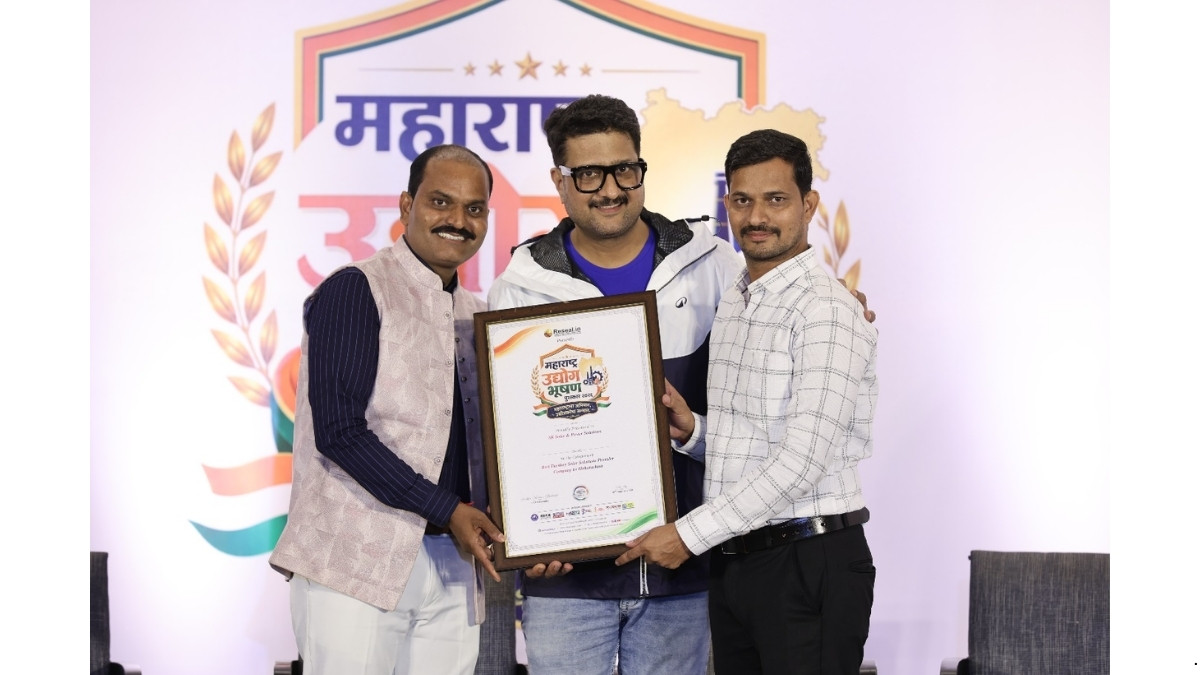 Kiran Namdev Jaybhaye of SK Solar & Power Solutions Honoured as Best Turnkey Solar Solutions Provider Company in Maharashtra