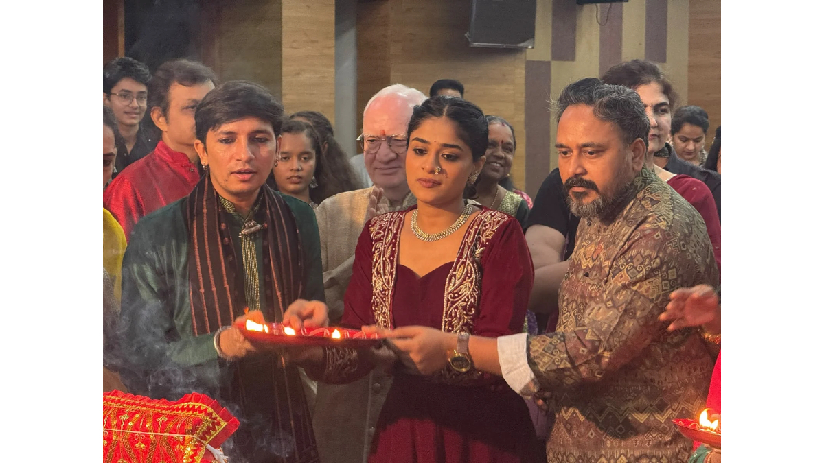 Ancient Garba from Gujarati Film ‘Amba’ Creates a Divine Atmosphere at Gujarat Media Club’s Special Garba Night in Ahmedabad